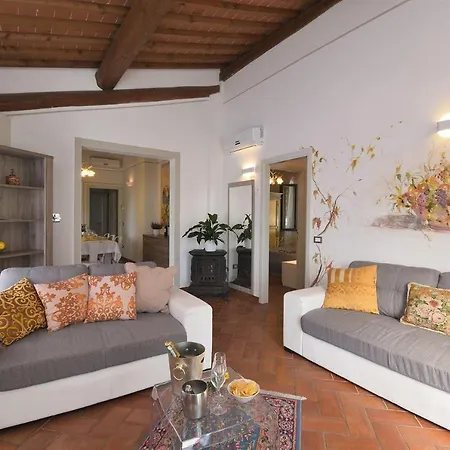Villa Paradiso *